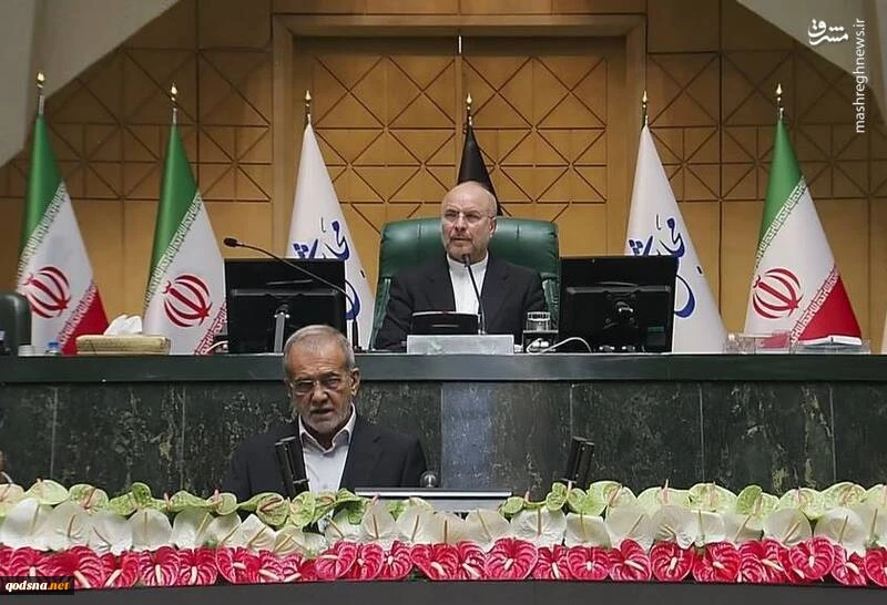 في مراسم أداء اليمين الدستورية

الرئيس الإيراني: نريد عالما يتحرر فيه الشعب الفلسطيني من الاحتلال والقتل
 2