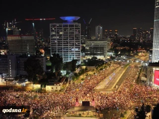 Zionist settlers pour onto streets in anti-Netanyahu protests