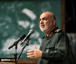 فرمانده کل سپاه پاسداران انقلاب اسلامی در مراسم تشییع پیکر شهید نیل فروشان

 دشمنان باید از عاشورا  درس بگیرند | دشمن  به هر نقطه‌ای تجاوز کند از همان نقطه پاسخ دردناک خواهد گرفت