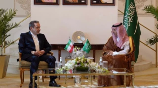 Araghchi tells Saudi FM:

Muslim countries need to unite to stop Israel’s crimes in Gaza, Lebanon
