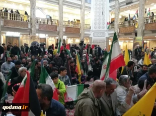 Iranians pay tribute to Resistance martyrs, Martyr Safieddine -in photos

 2