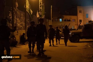 Several Palestinians kidnaped, one injured in Zionists’ raids in W. Bank