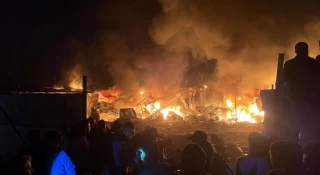 Zionist army massacres dozens of civilians in southern and northern Gaza