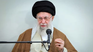 Leader’s speech on Syria crisis ignites hope
that Israeli-US plots will fail