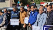 تجمع اعتراضی روزنامه‌نگاران در سالگرد شهادت خبرنگار الجزیره از سوی رژیم صهیونیستی 
 3