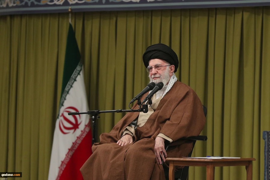 Leader holds meeting with group of eulogists 2