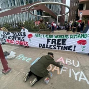 تجمع مردم آمریکا در دفاع از پزشک زندانی فلسطینی 2