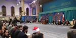 قائد الثورة الإسلامیة: لم یکن أحد یتصور بأن منطقة صغیرة کغزة قادرة على الانتصار ومواجهة قوة عسکریة کبیرة کأمریکا
 2