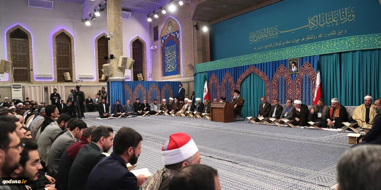قائد الثورة الإسلامیة: لم یکن أحد یتصور بأن منطقة صغیرة کغزة قادرة على الانتصار ومواجهة قوة عسکریة کبیرة کأمریکا
 2