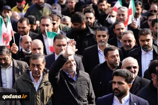 حضور رئیس جمهور در راهپیمایی ۲۲ بهمن