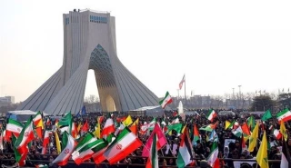 البيان الختامي لمسيرات انتصار الثورة : التفاوض مع أمريكا أمر غير مشرف