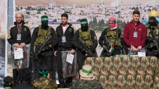 Hamas releases three Israeli captives for 369 Palestinian captives