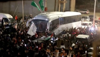 حماس:

اشغالگران هیچ راهی جز آغاز  مرحله دوم مذاکرات توافق آتش بس ندارند/ راه بهانه‌تراشی بیهوده را به روی دشمن بستیم