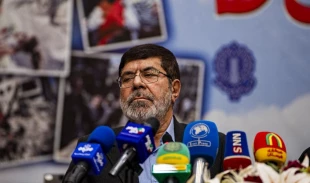 هم‌اندیشی، تبیین اهداف، تعیین رویکردها و تصمیم سازی برای برگزاری روز جهانی قدس

 آیت الله اختری: امسال نمایش گسترده‌تر روز جهانی قدس را در تمام جهان اجرا خواهیم کرد/ نماینده جنبش جهاد اسلامی: روز قدس فرصتی است که بتوانیم اتحاد خود را بیشتر نشان دهیم 2