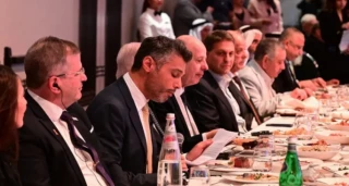 سفارة الإمارات لدى الاحتلال تقيم إفطارا رمضانيا لشخصيات مسؤولة عن "تجويع" غزة