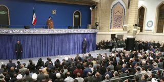 IR Leader warns US against using language of threats against Iran