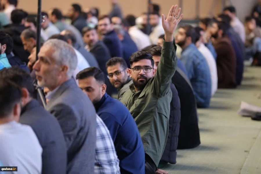 تصاویری از حال و هوای مراسم نماز عید سعید فطر در مصلی تهران 6