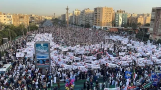 تظاهرات گسترده مردم مصر در حمایت از فلسطین و مخالفت با کوچ اجباری آنها