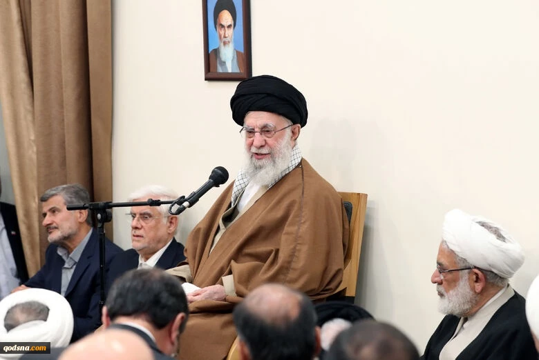 قائد الثورة: لا ننظر لمفاوضات عمان بتفاؤل مفرط ولا بتشاؤم مفرط  2