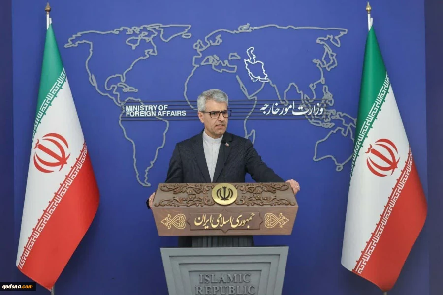 Iran strongly condemns 'brutal' US airstrikes on Yemen’s fuel port

 2