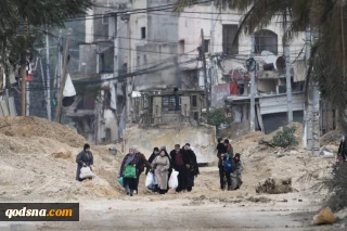 Zionists forces 10 families to displace from Nur Shams refugee camp
