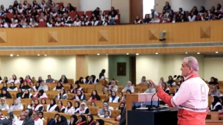 انتقد صمتَ المجتمع الدولي تجاه جرائم الكيان الصهيوني وقتل الأبرياء

الرئيس الإيراني: ادعياء حقوق الإنسان يدمرون منازل الأبرياء بدلا من مساعدتهم