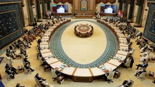 البيان الختامي للقمة العربية يطالب المجتمع الدولي بالضغط لوقف إراقة الدماء بغزة