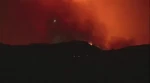 سی ان ان: ورزش باد مانع از خاموشی آتش می‌شود و آتش سوزی در حال گسترش است، وزش باد در روز دوشنبه شدت می‌گیرد . تاکنون 12/000 ساختمان بطور کامل نابود شده‌اند.