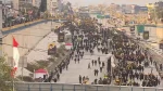 چند ساعت مانده به آغاز رسمی مراسم تشییع شهید سید حسن نصر الله و دیگر شهدای مقاومت، صندلی‌های داخل ورزشگاه کمیل شمعون، محل برگزاری این مراسم پر شده است.
