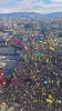 با نزدیک شدن به ساعات شروع مراسم، خیابان های اطراف ورزشگاه نیز دیگر جای حضور جمعیت ندارد و در حال پر شدن است.