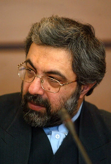 Qodsna Managing Director, Iraj Sebqati suggests the venue of the international conference on Palestine be kept outside IRI