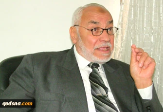 عاکف:على العرب إنهاء التواجد العسکری الأمریکی