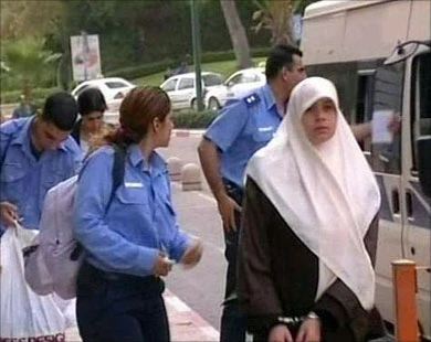 أکثر من مائة أسیرة فلسطینیة فی سجون الاحتلال