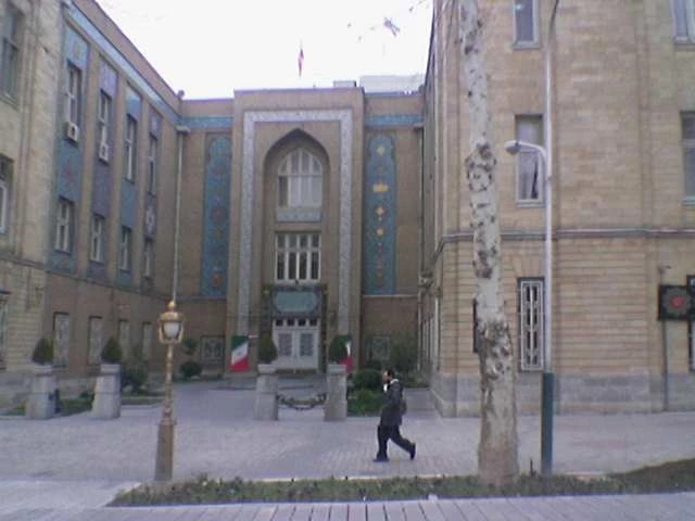 دعوة مسؤول صهیونی الى مؤتمر الدیمقراطیة توجه مرفوض