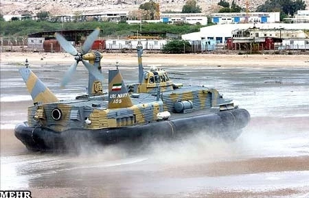 الحرس الثوری بدأ مناورات