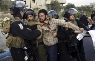 تمدید بازداشت 34 فلسطینی