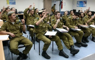 توقف فعالیت هفتاد گردان ارتش