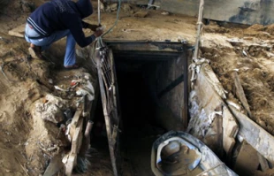 حفاری زیرپای صهیونیستها
