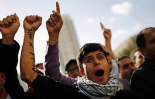 Dozens urge release of anti-Prawer protesters