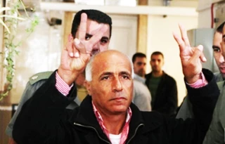 فعنونو یمنع مره اخری من السفر للخارج