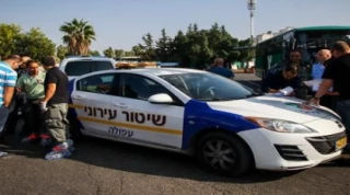 شرطی إسرائیلی یطلق النار على قاصر فلسطینی قال إنه "هدده بسکین"