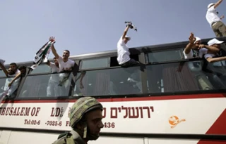 Shin Bet head: banish the likely-to-be-released captives