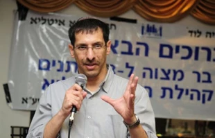 لیونی باید کابینه را ترک کند