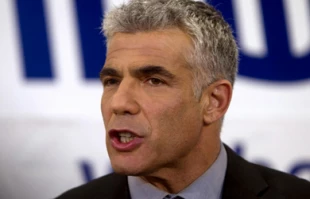 لابید یستخدم المستوطنین لتحقیق مکاسب سیاسیة خاصة