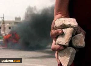 السجن 20 عاماً لملقی الحجارة