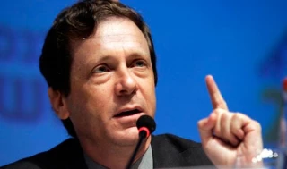 هرتسوغ ینتقد طریقة تعامل حکومة نتنیاهو مع قضیة منغیستو المحتجز لدى حماس