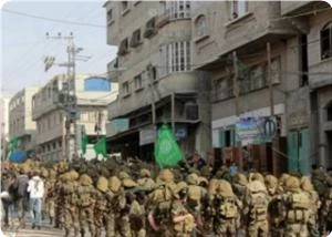 لماذا تستخدم القسام زیا عسکریا یشبه الزی الاسرائیلی؟