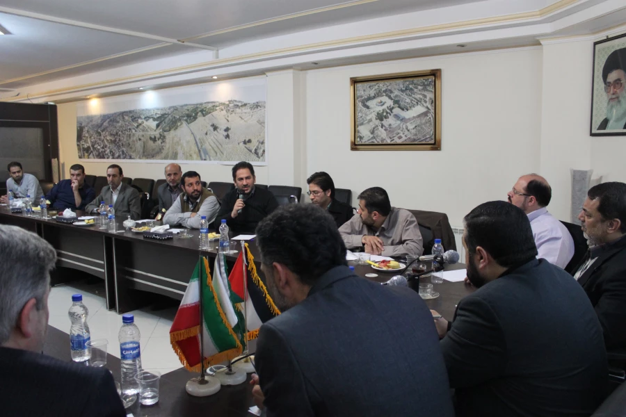 Hamas official meets pro-Palestinian activists in Iran