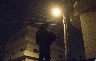 بازداشت 15 فلسطینی و بستن ورودی اصلی شهر الخلیل از سوی نظامیان صهیونیست