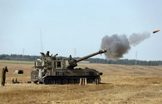 مدفعیة الاحتلال تقصف موقعاً للمقاومة فی بیت حانون شمال قطاع غزة